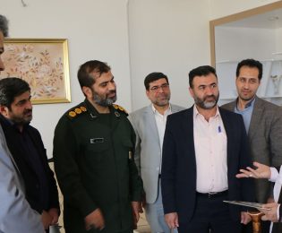 حضور مدیران شرکت گاز استان قم در منزل ۳۷ جانباز، آزاده و خانواده شهید دفاع مقدس