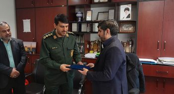 حکم فرمانده پایگاه بسیج شهید چمران اعطا شد